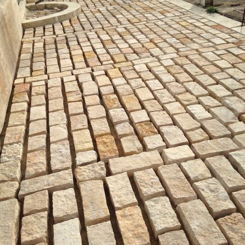 Pavé en pierre naturelle - COBBLESTONE - CREA STONE - d'extérieur / vieilli / piéton