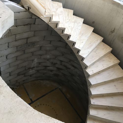 Marche en pierre naturelle - CREA STONE - haute résistance