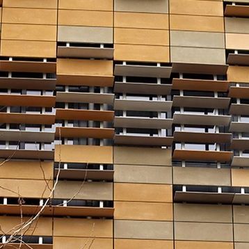 Façade ventilée en béton - VENT-SCREEN® - Breinco - en plaques / grand format / colorée
