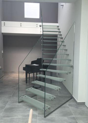 Escalier quart tournant - SKYSTEP - Trescalini - à marches en verre / structure en verre / contemporain