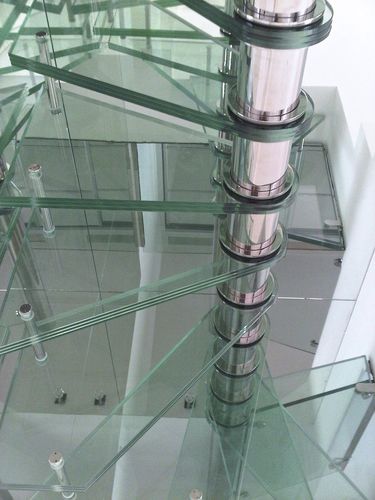 Escalier en colimaçon carré - QUADRO  - Trescalini - hélicoïdal / circulaire / à marches en verre