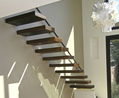 Escalier droit - AERO ACIER CORTEN - Trescalini - à marches en métal / structure en métal / contemporain