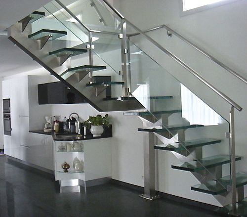 Escalier quart tournant - MANHATTAN INOX BROSSÉ ET VERRE STANDARD - Trescalini - à marches en verre / structure en acier inoxydable / contemporain
