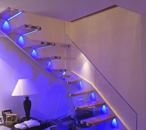 Escalier quart tournant - SKYSTEP VERRE EXTRA CLAIR ET BOIS (CHÊNE) + LED EN INSERT - Trescalini - à marches en bois / à marches en chêne / structure en acier