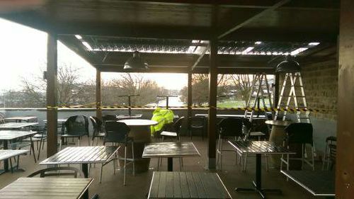 Pergola autoportée - COSPILOUVRE - COSPICON  SA - adossée / en aluminium / à lames orientables