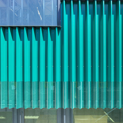 Bardage nervuré - MONTAFORM® DESIGN 100-3/825 - MONTANA BAUSYSTEME - en plaques / d'aluminium / acier