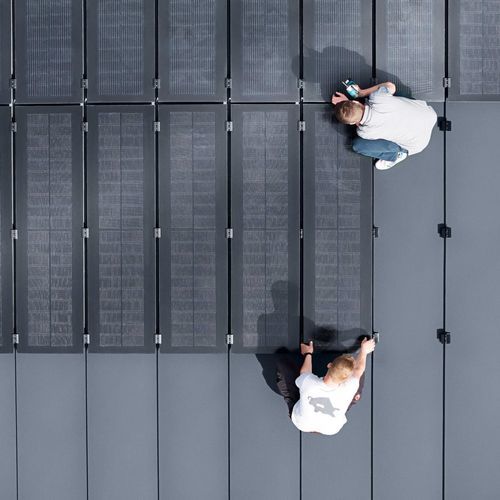 Panneau photovoltaïque verre-verre - PREFALZ SERIES - PREFA Aluminiumprodukte GmbH - antidérapant / pour toiture / noir