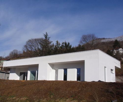 Maison préfabriquée - & RENDERED FACADE - Riko Hiše - écologique / à économie d'énergie / contemporaine