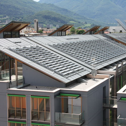 Toiture plate - LE ALBERE SITE, TRENTO - ZINTEK - en cuivre / en zinc-titane / aspect métal