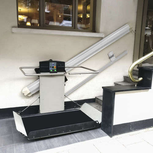 Plateforme monte-escalier PMR - X3 - Garaventa Lift - résidentielle / inclinée / d'extérieur