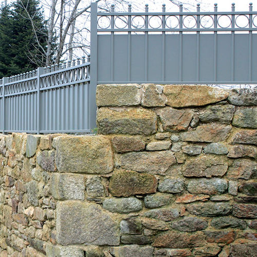 Clôture à panneaux - ROSCANVEL - Kostum - à barreaudage / de jardin / aluminium