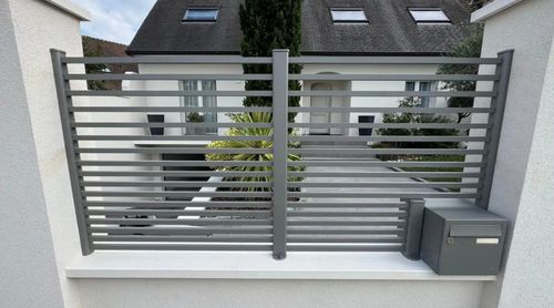Clôture à lames - BILI-KLOAREC - Kostum - de jardin / en aluminium / aluminium
