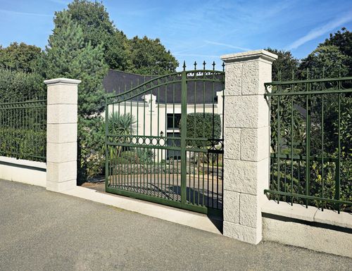 Pilier pour clôture en pierre reconstituée - RENAISSANCE - ORSOL
