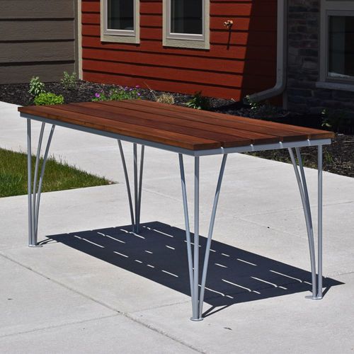 Table de pique-nique contemporaine - YAHARA - Madrax/Thomas Steele - en plastique recyclé / en ipé / avec piètement en acier thermolaqué