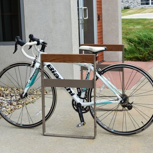Appui-vélo au sol - VILAS - Madrax/Thomas Steele - pour espace public / pour les zones urbaines / en bois