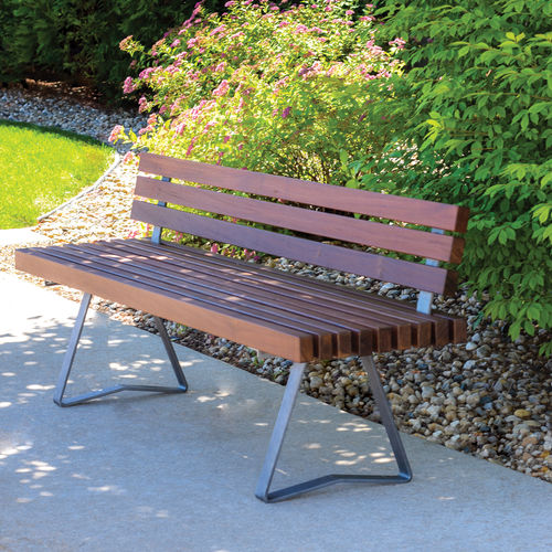 Banc public contemporain - SAWYER - Madrax/Thomas Steele - en acier à revêtement par poudre / en ipé / avec dossier