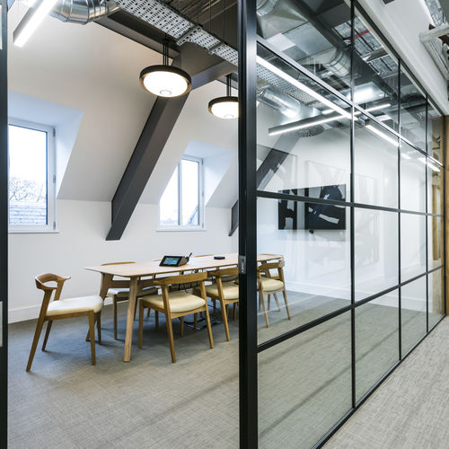 Cloison démontable - Linear &ndash; Banded - Apton Partitioning Limited - vitrée / à double vitrage / en aluminium