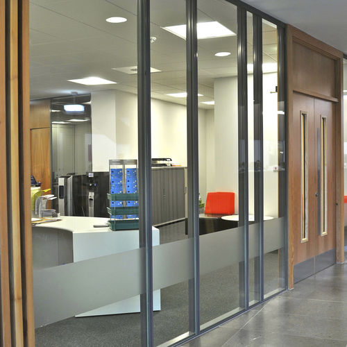 Cloison coupe-feu - Quantum - Apton Partitioning Limited - démontable / vitrée / en acier