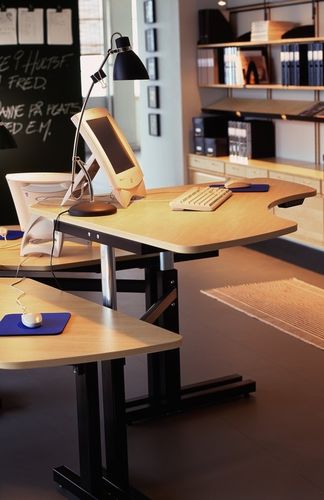 Bureau contemporain - 75100 - AB HYLLTEKNIK - en aluminium / piètement en T / à hauteur réglable