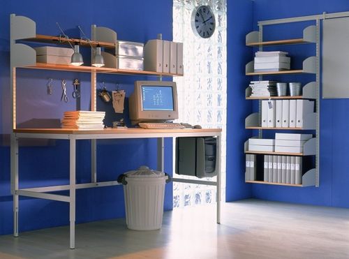 Table de travail contemporaine - AB HYLLTEKNIK - en bois / à hauteur réglable / résidentielle