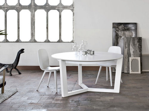 Table contemporaine - ARCHIVOLTO - Le Monde Wood - en bois / ronde / à rallonge