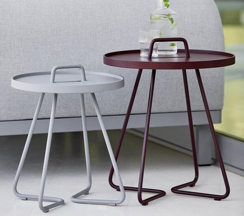 Table d'appoint contemporaine - ON THE MOVE : 5066 - Cane-line A/S - en aluminium / ronde / résidentielle
