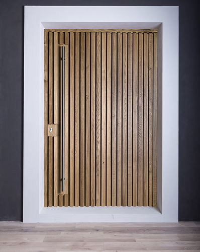 Porte d'entrée - STRAT - ATELIER BERTOLI  Design Production - en chêne / battante / à pivot