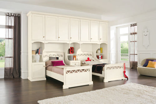 Armoire classique - OPERA KIDS-01 - Corazzin Group - Contract & hotel - en bois / à portes battantes / pont de lit
