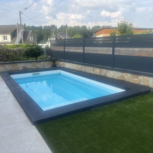 Margelle de piscine en béton - LIBRA - ROUVIERE - d'angle