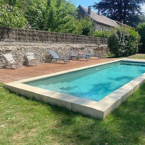 Margelle de piscine en béton - U SILK - ROUVIERE - en pierre / d'angle