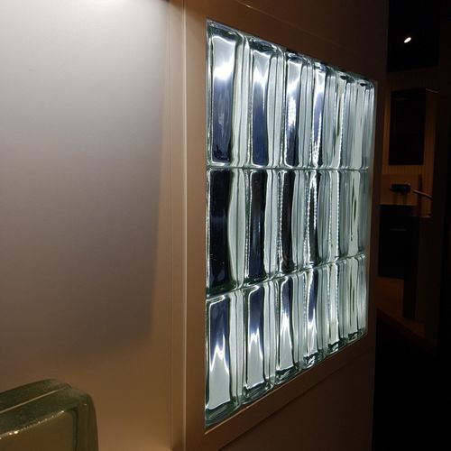 Brique de verre carrée - Vetropieno - ROUVIERE - rectangulaire / pour extérieur / de façade