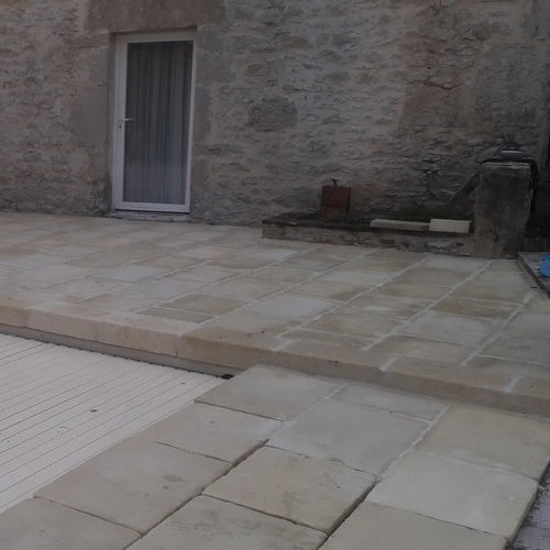 Margelle de piscine en béton - CAHORS - ROUVIERE - d'angle