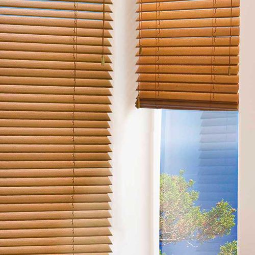 Store vénitien - VENIWOOD : OCEANO - MOTTURA SpA - pour fenêtre / en bois / avec actionnement par chaînette