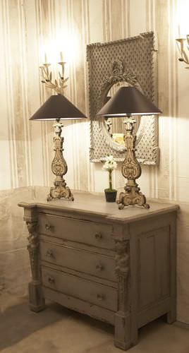 Commode classique - CARIATIDES  - PROVENCE & FILS - en bois / non spécifié / beige