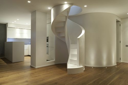 Escalier hélicoïdal - 700 - Interbau - à marches en bois / contemporain / à limon latéral