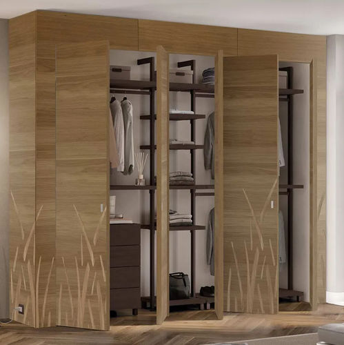 Armoire contemporaine - Intalya  - Bertolotto Porte - en chêne / à portes battantes