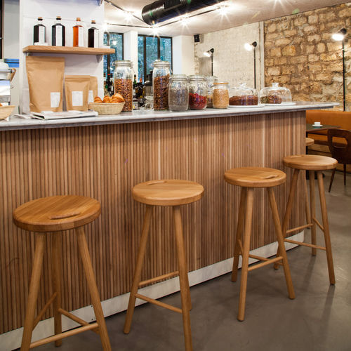 Tabouret de bar design scandinave - REMIX - Hans Hansen Furniture - en chêne / avec piètement en chêne / 3 pieds