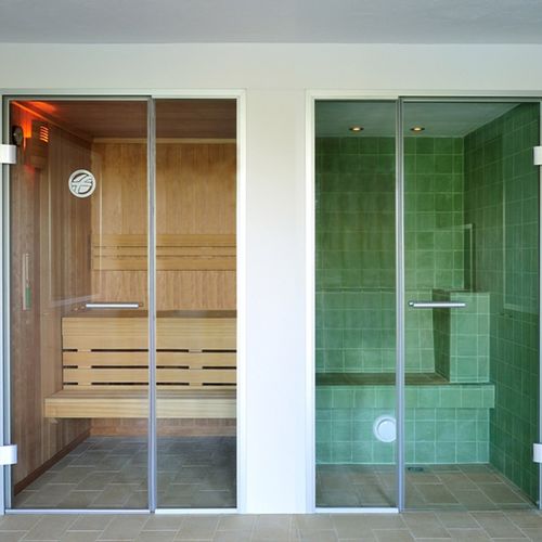 Bain de vapeur avec douche intégrée - Freixanet Wellness