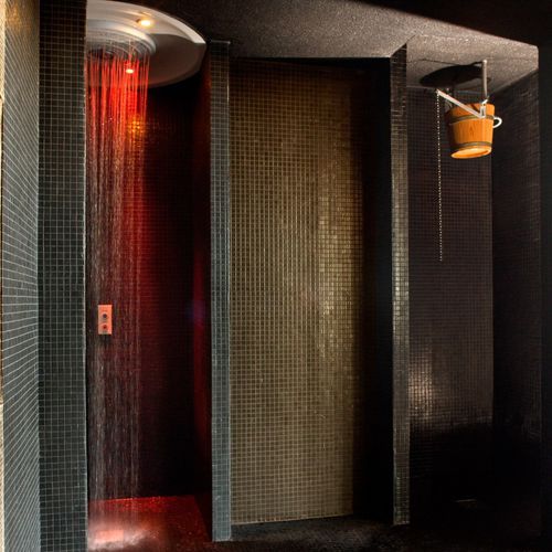 Douche cascade - Freixanet Wellness - en bois / avec porte battante / rectangulaire
