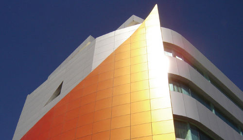 Bardage en panneaux - ALPOLIC® PRISMATIC SERIES - Alpolic - en composite / en aluminium / réfléchissant