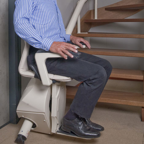 Fauteuil monte-escalier d'intérieur - VAN GOGH - Handicare Stairlifts BV - tournant