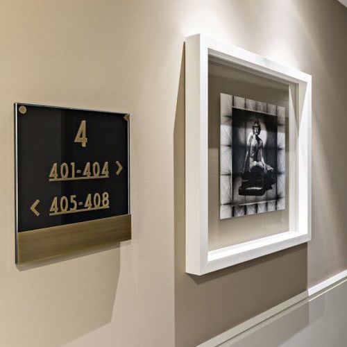 Plaque signalétique murale - BLACK - APIR SRL - en inox / d'intérieur