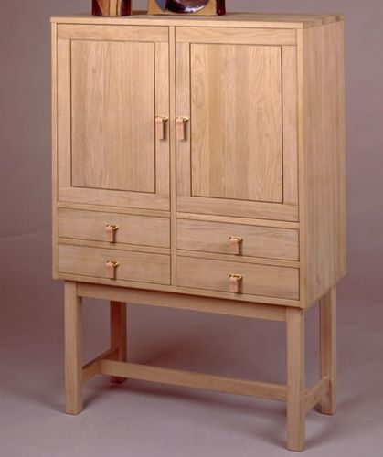 Buffet design scandinave - 0180-1 - dyrlund - sur pieds hauts / en chêne / avec tiroirs