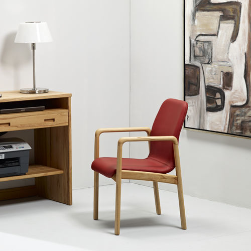 Chaise traditionnelle - 8477AL - dyrlund - d'intérieur / en cuir / avec piètement en hêtre