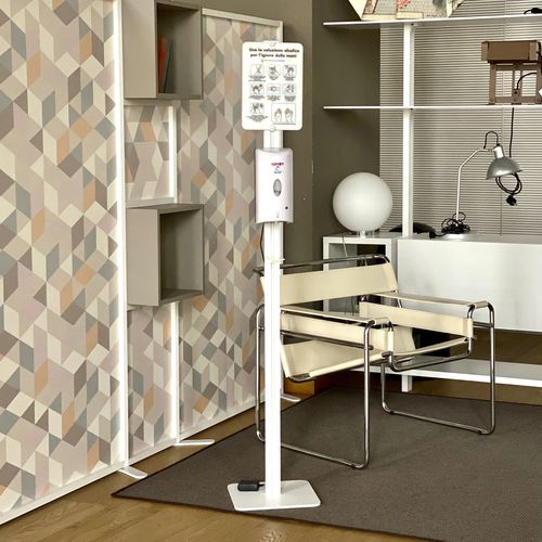 Distributeur de gel hydroalcoolique au sol - INUNOGEL-A - STUDIO T - automatique / en aluminium / professionnel