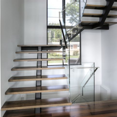 Escalier demi-tournant - VERTEBRAL 2440-1  - BATTIG DESIGN - à marches en bois / structure en acier inoxydable / contemporain