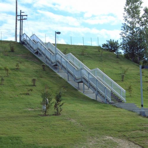 Escalier droit - TOWN 7205 - BATTIG DESIGN - à marches en béton / structure en acier / d'extérieur