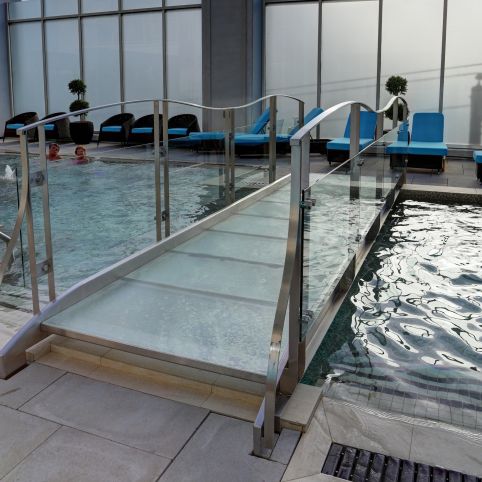Passerelle en verre - 4100 - BATTIG DESIGN - en acier inox