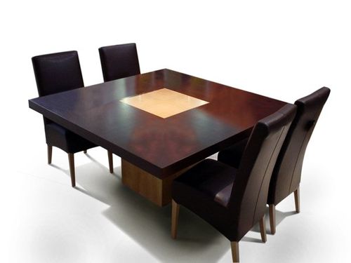 Table contemporaine - CAPELA - GONZALO DE SALAS - en chêne / carrée