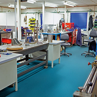 Revêtement de sol en vinyle - ALTRO - Getz Bros & Co. (Singapore) Private Limited - pour commerce / pour bureau / professionnel
